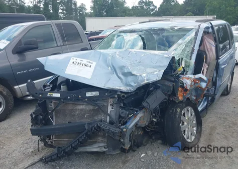 2016 Chrysler Town & Country Touring z USA, uszkodzony, nr VIN 2C4RC1BGXGR191361